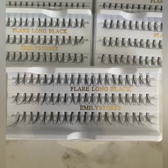 Eyelashes Bundle - Picture 2 of 3